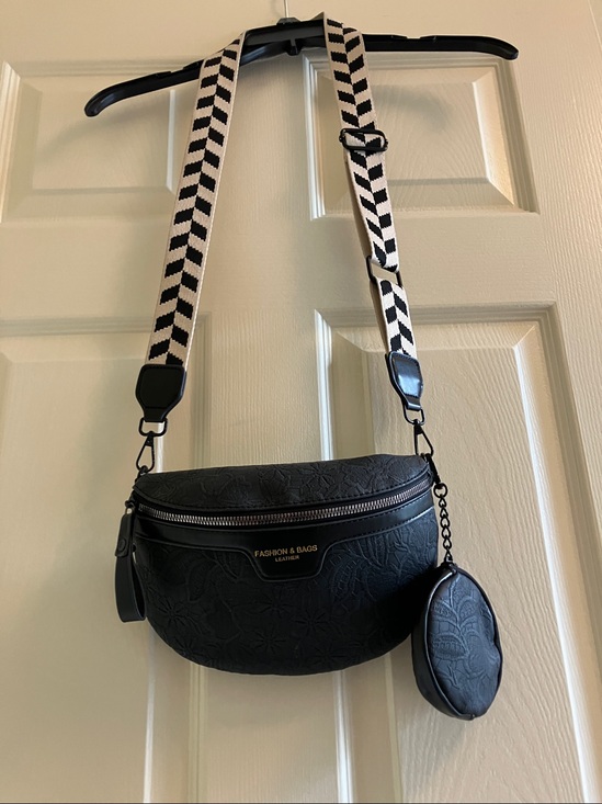 Fashion & Bags Handbags - BLACK FAUX LEATHER CROSSBODY BAG WITH COIN PURSE
